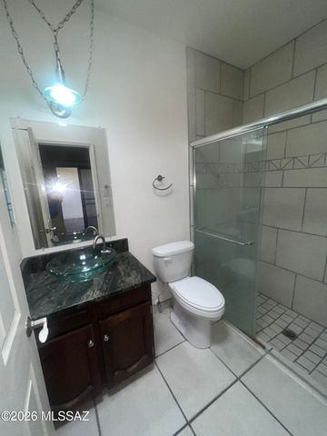 2530 E Forgeus Place, Tucson, AZ 85716