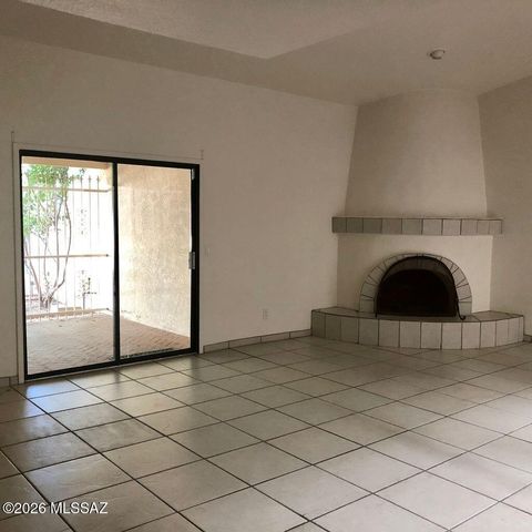 2530 E Forgeus Place, Tucson, AZ 85716