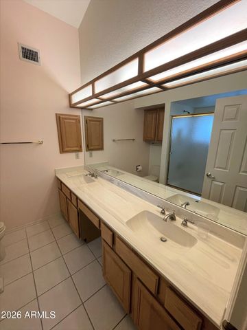 6719 W KERRY Lane, Glendale, AZ 85308