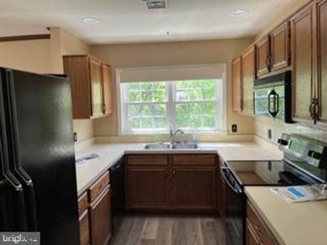 22 TANGLEWOOD DR, Reading, PA 19607