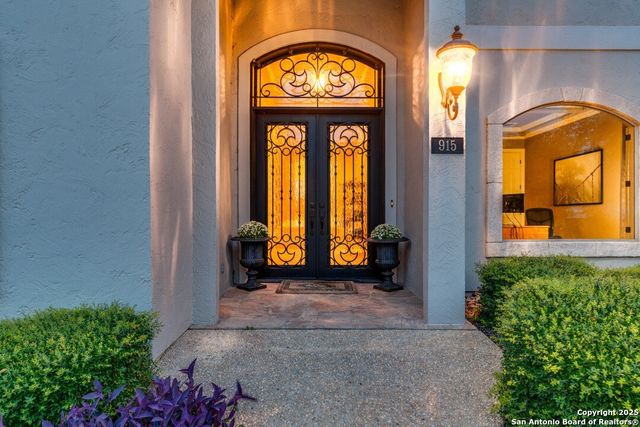 915 Campanile, San Antonio, TX 78258