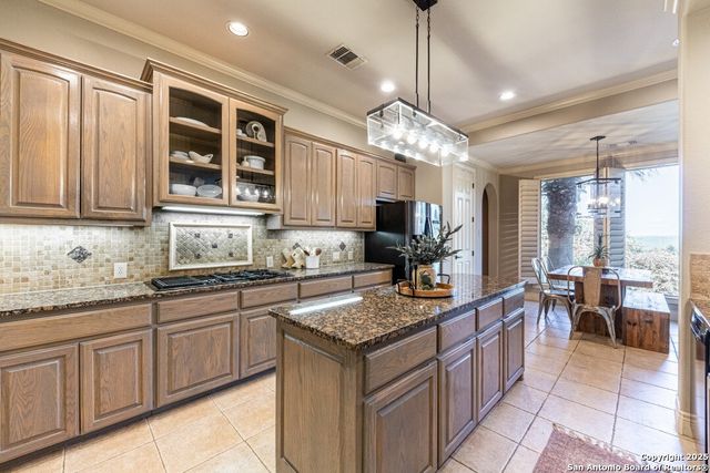 915 Campanile, San Antonio, TX 78258