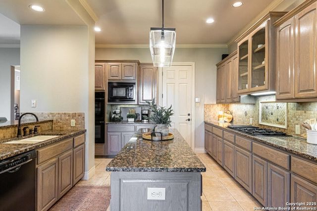915 Campanile, San Antonio, TX 78258