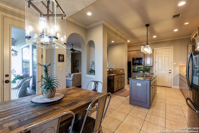 915 Campanile, San Antonio, TX 78258