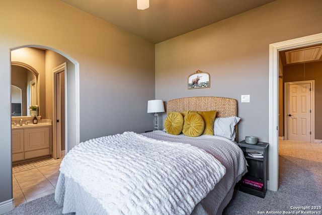 915 Campanile, San Antonio, TX 78258