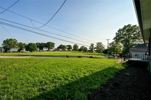 357 E Paige Avenue, Barberton, OH 44203