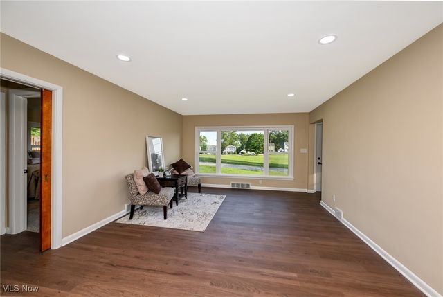 357 E Paige Avenue, Barberton, OH 44203