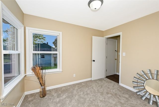 357 E Paige Avenue, Barberton, OH 44203