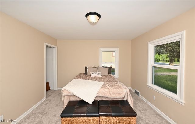 357 E Paige Avenue, Barberton, OH 44203