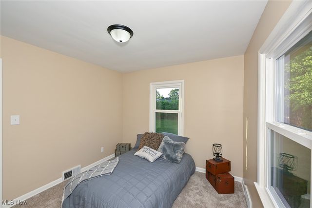 357 E Paige Avenue, Barberton, OH 44203