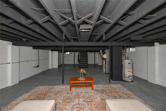 357 E Paige Avenue, Barberton, OH 44203