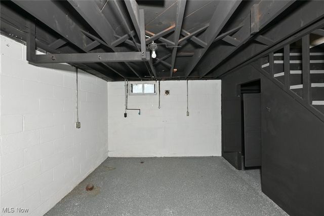 357 E Paige Avenue, Barberton, OH 44203