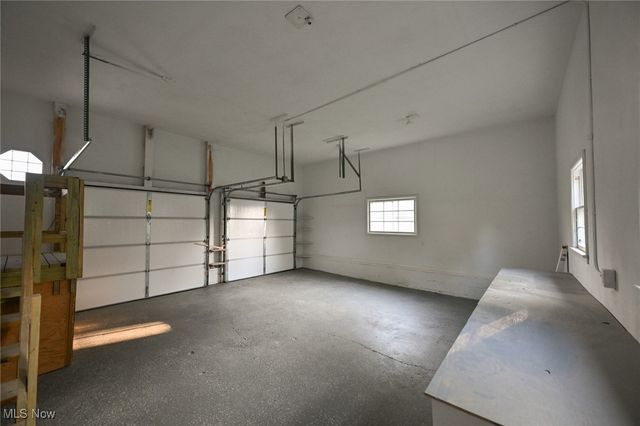 357 E Paige Avenue, Barberton, OH 44203