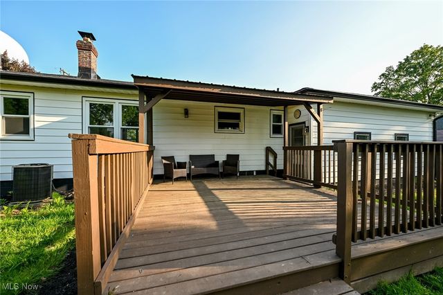 357 E Paige Avenue, Barberton, OH 44203