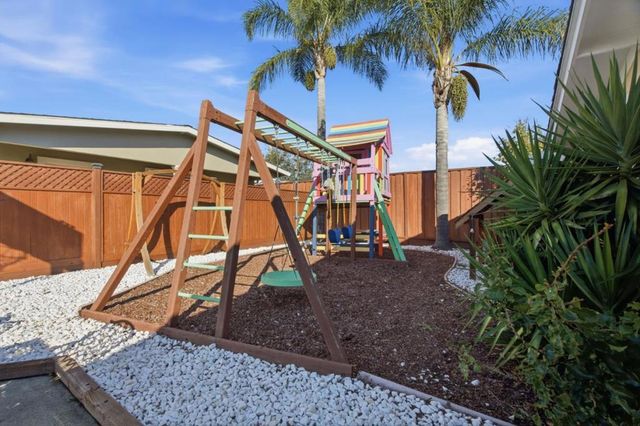 1061 Shamrock Drive, Campbell, CA 95008