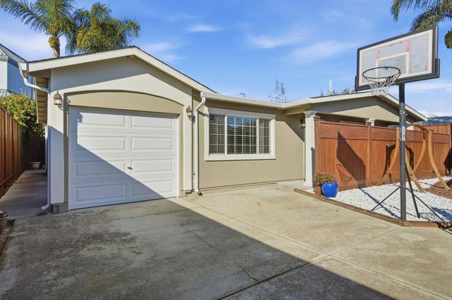 1061 Shamrock Drive, Campbell, CA 95008