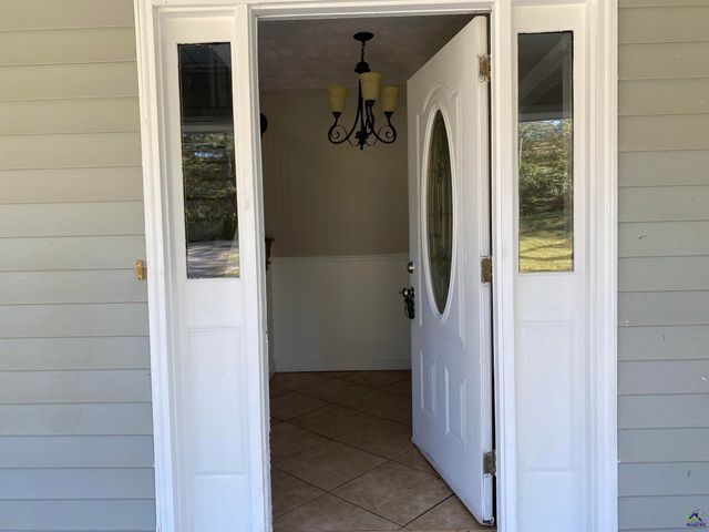 110 Pine Crest Drive, Byron, GA 31008