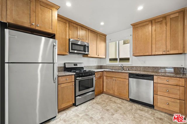 1235 N Harper Avenue 19, West Hollywood, CA 90046