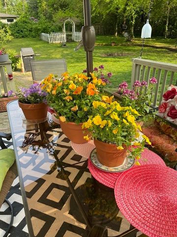 827 Pike Ave, Attleboro, MA 02703