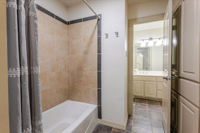 221 Arapahoe Ridge, Weatherford, TX 76087