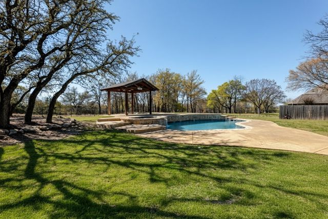221 Arapahoe Ridge, Weatherford, TX 76087