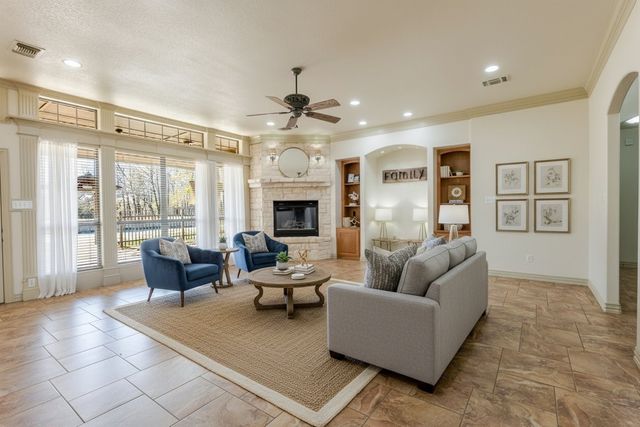 221 Arapahoe Ridge, Weatherford, TX 76087