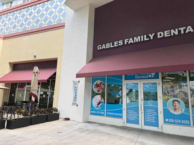 3000 Coral Way 1007, Miami, FL 33145