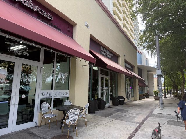 3000 Coral Way 1007, Miami, FL 33145