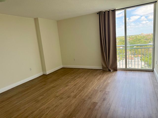 3000 Coral Way 1007, Miami, FL 33145