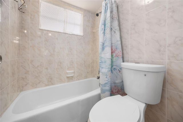 3990 NW 42nd Avenue 311, Lauderdale Lakes, FL 33319