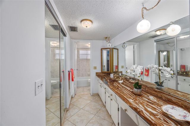 3990 NW 42nd Avenue 311, Lauderdale Lakes, FL 33319