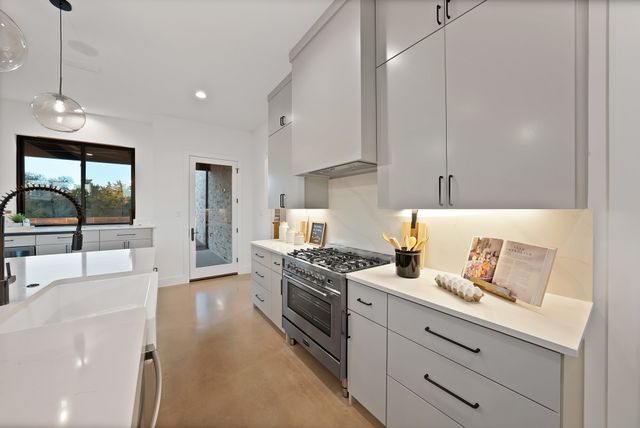 4231 Tea Olive Trail, Midlothian, TX 76065