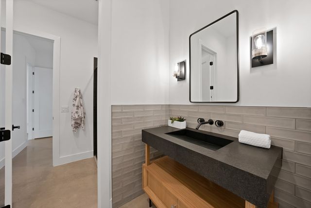 4231 Tea Olive Trail, Midlothian, TX 76065