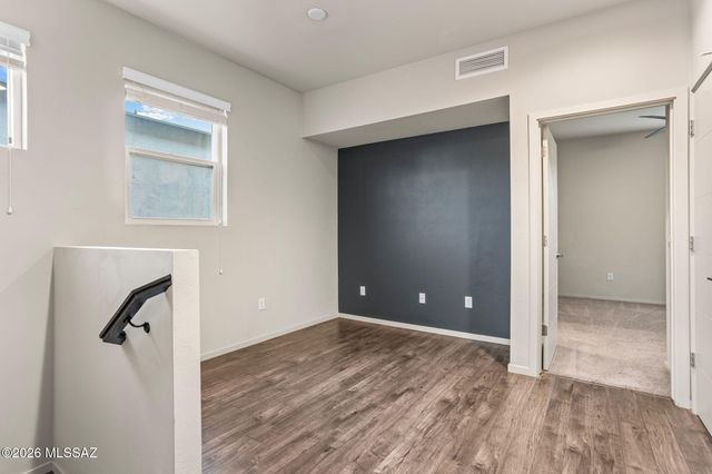 817 E Park Modern Drive, Tucson, AZ 85719