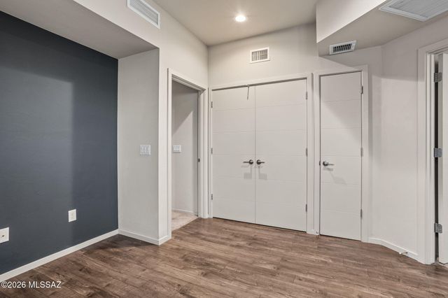 817 E Park Modern Drive, Tucson, AZ 85719