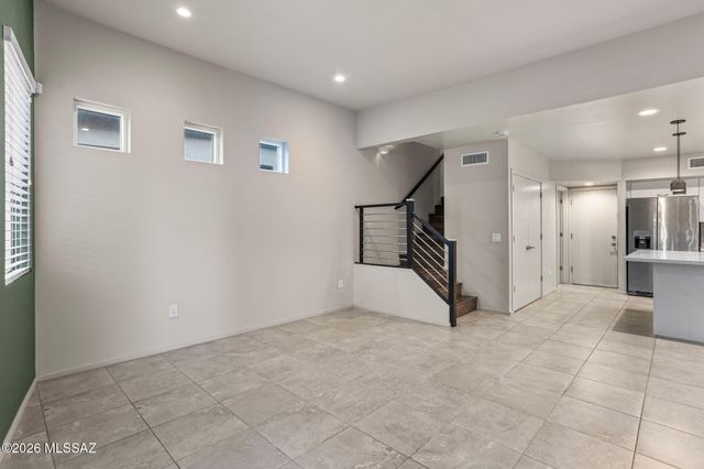 817 E Park Modern Drive, Tucson, AZ 85719