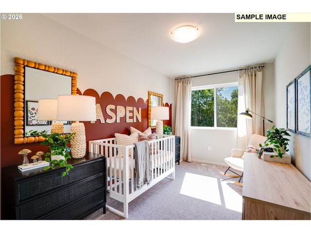 868 SIFUENTEZ Ct, Woodburn, OR 97071