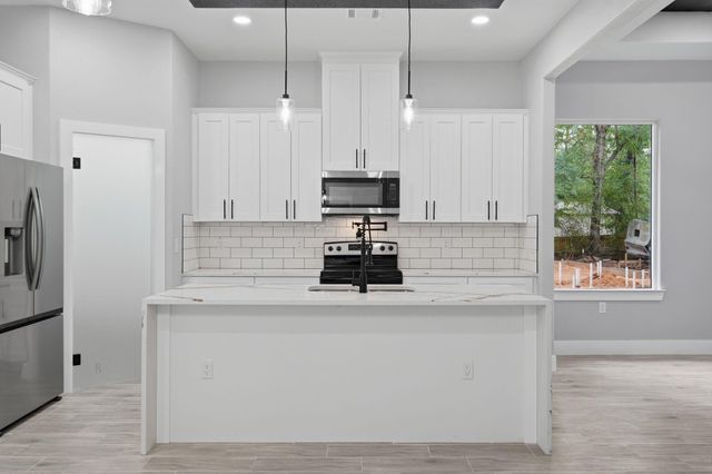 3575 Roy Bean Road, Willis, TX 77378
