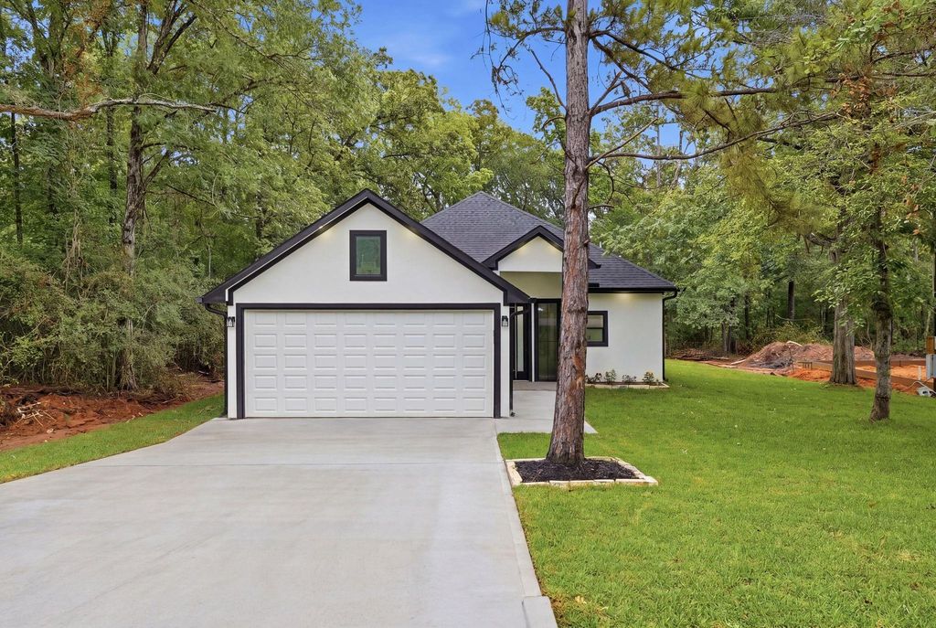3575 Roy Bean Road, Willis, TX 77378