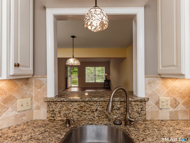 626 Overlook Path 626, Southington, CT 06489