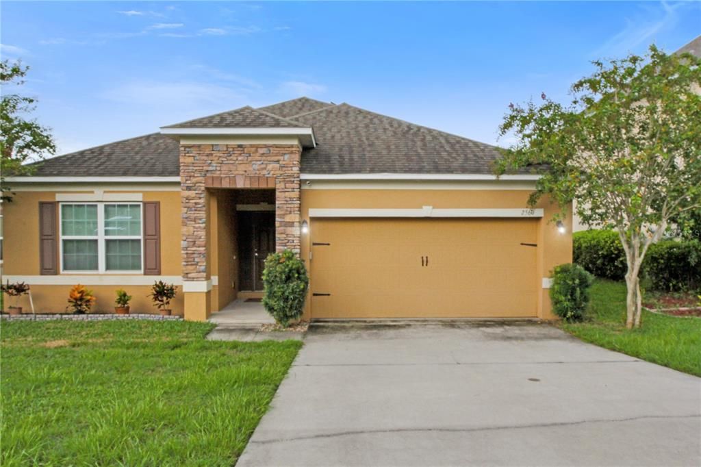 2560 MARTINS RUN, Tavares, FL 32778