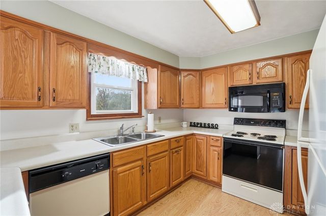 122 Parkhurst Road, Beavercreek, OH 45440