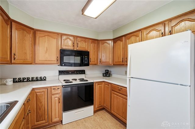 122 Parkhurst Road, Beavercreek, OH 45440