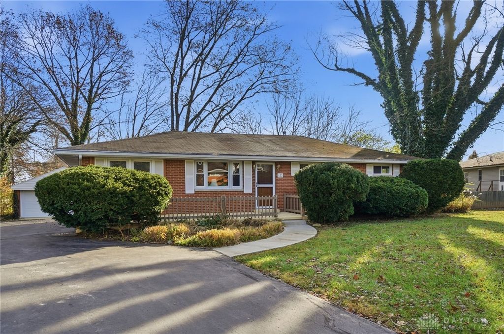 122 Parkhurst Road, Beavercreek, OH 45440