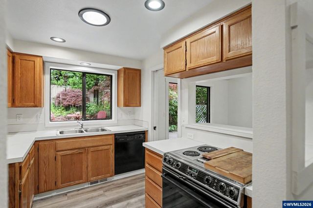 675 Fairview Av SE, Salem, OR 97302