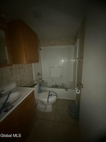 169 Schoolhouse Road, Guilderland, NY 12203