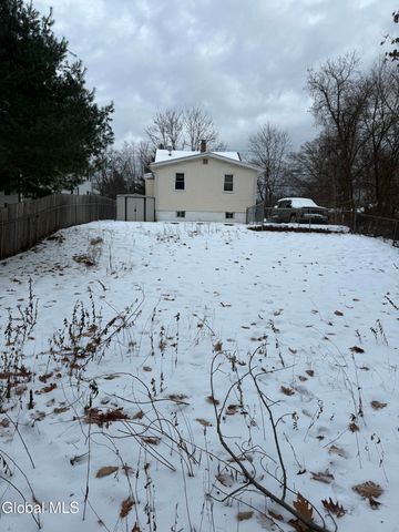 169 Schoolhouse Road, Guilderland, NY 12203