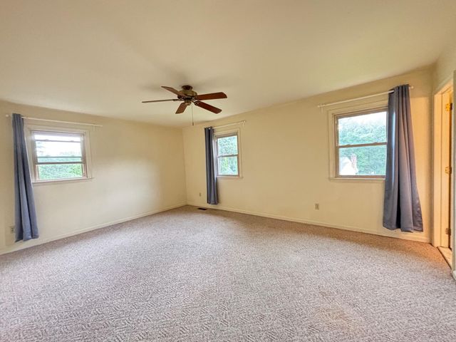 10 KATES, Paoli, PA 19301