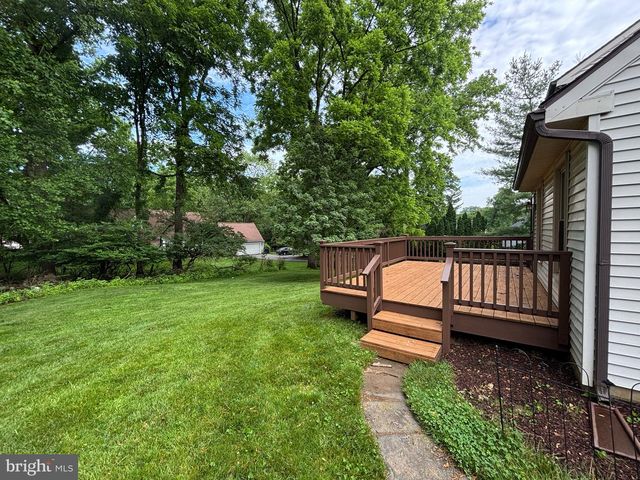 10 KATES, Paoli, PA 19301