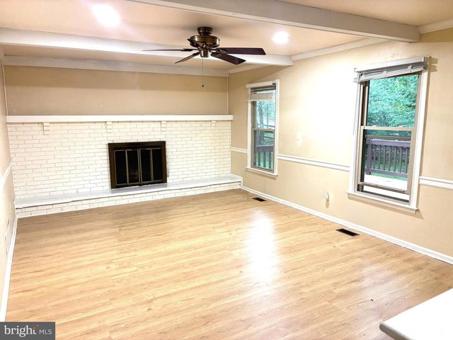 10 KATES, Paoli, PA 19301